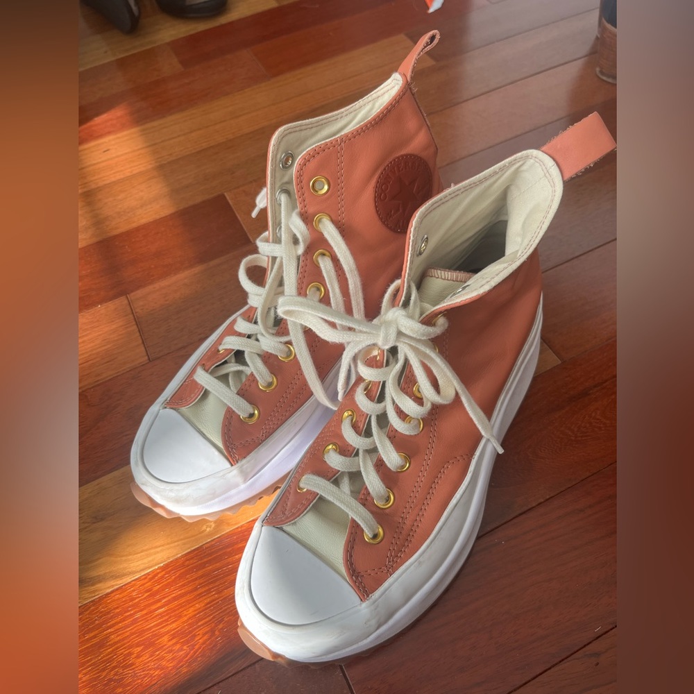 Converse Custom Run Star Hike Platform Leather M 8 W 9.5.  In great shape.